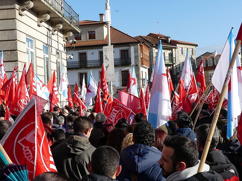 17-01-11 IndultoCarlosSerafinSubdelegacionPontevedra16.JPG
